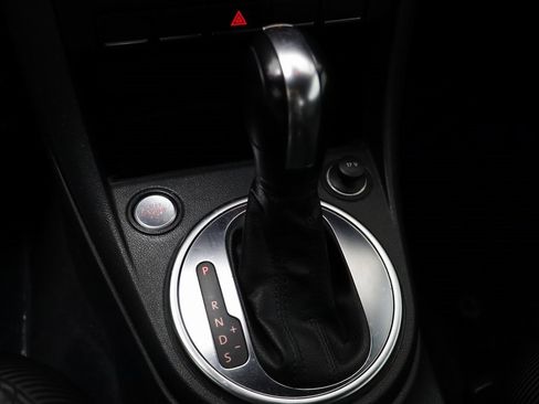 Used 2013 Volkswagen Beetle 2.5 image 12