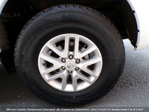 Used 2018 Nissan Frontier SV image 36