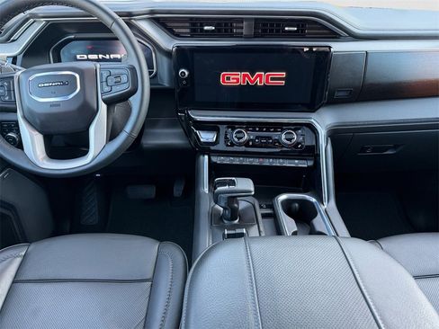 Used 2024 GMC Sierra 1500 Denali w/ Technology Package image 11
