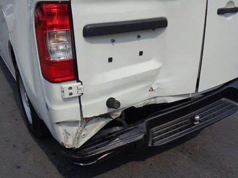 Used 2018 Nissan NV 2500 S RWD image 2