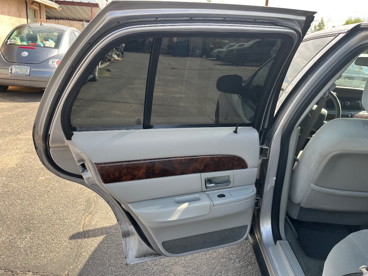 Used 2005 Mercury Grand Marquis GS RWD image 14