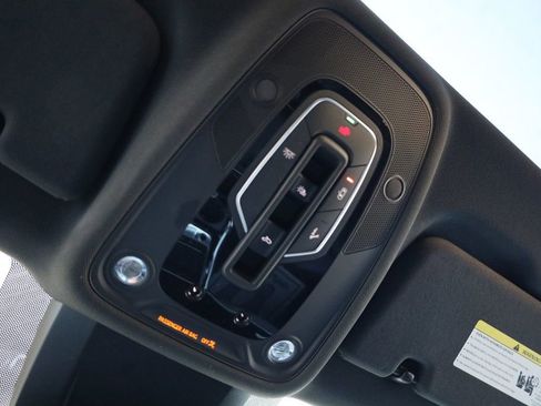 Used 2019 Audi Q8 Prestige image 33