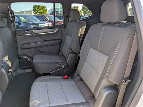 New 2026 GMC Acadia Elevation image 19