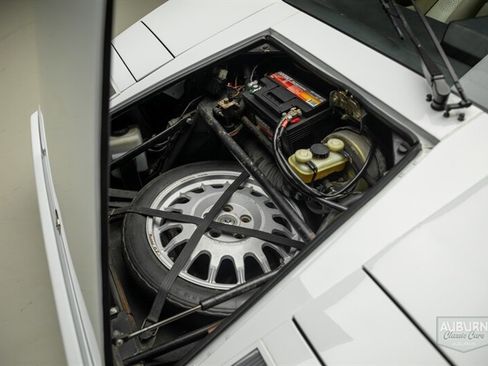 Used 1989 Lamborghini Countach Coupe RWD image 40