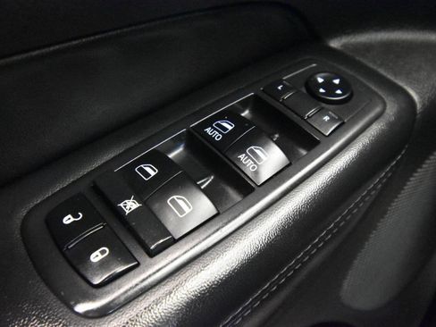 Used 2019 Jeep Grand Cherokee Limited image 31