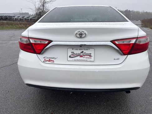Used 2016 Toyota Camry LE image 27