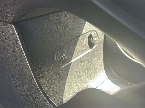 Used 2025 Hyundai Palisade SEL FWD image 28