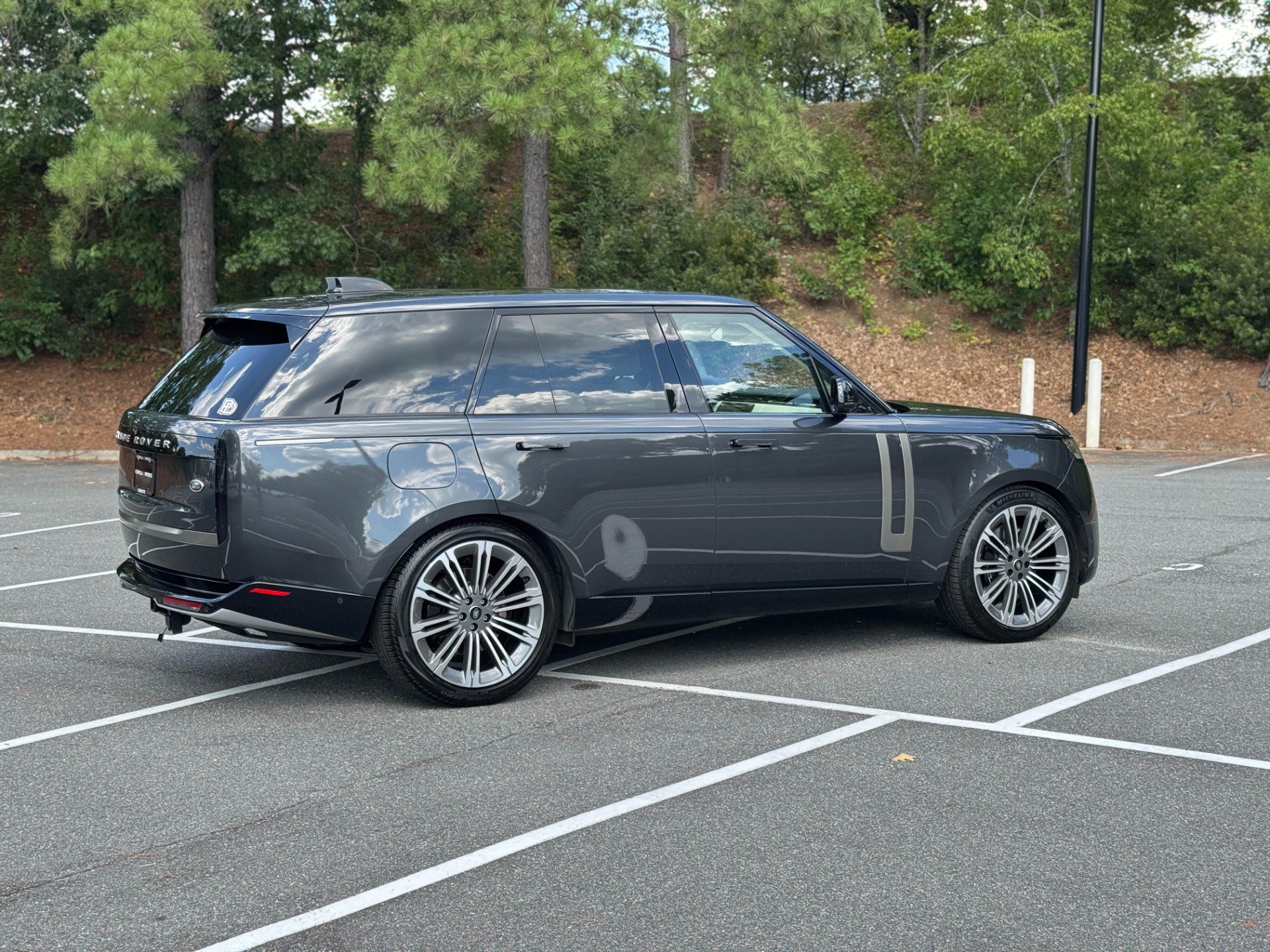 Used 2023 Land Rover Range Rover SE AWD/4WD image 13