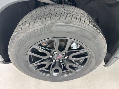 Used 2024 GMC Sierra 1500 Elevation AWD/4WD image 7