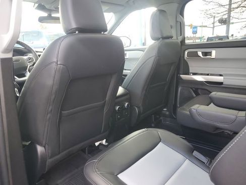 Certified 2023 Ford Explorer XLT w/ Equipment Group 202A image 29