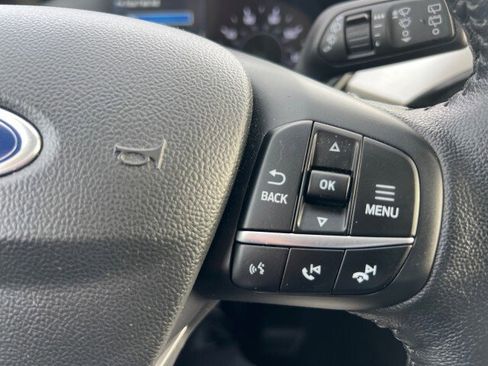 Used 2020 Ford Escape SEL image 18