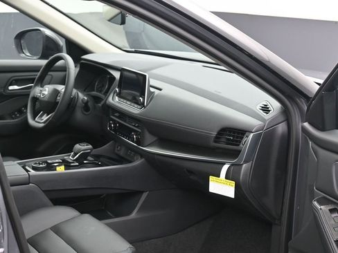 New 2026 Nissan Rogue SV image 6