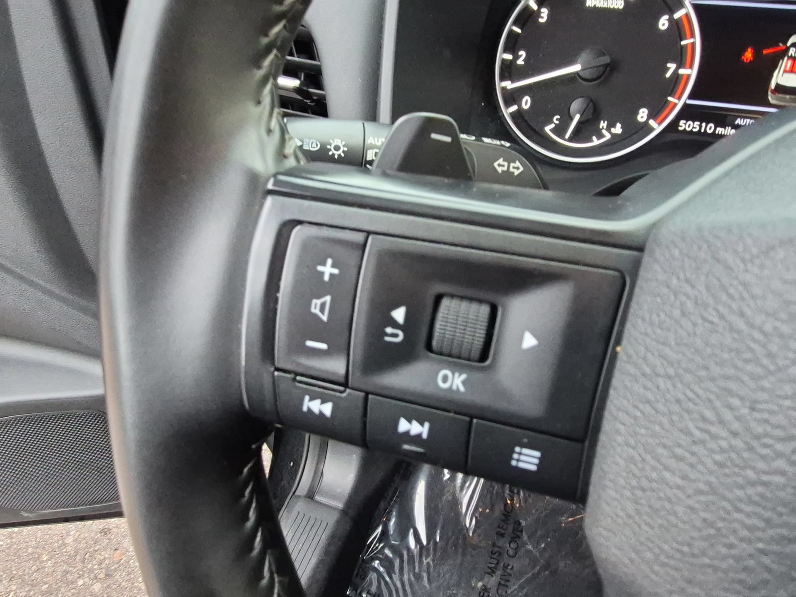 Used 2025 Nissan Rogue SV AWD/4WD image 24