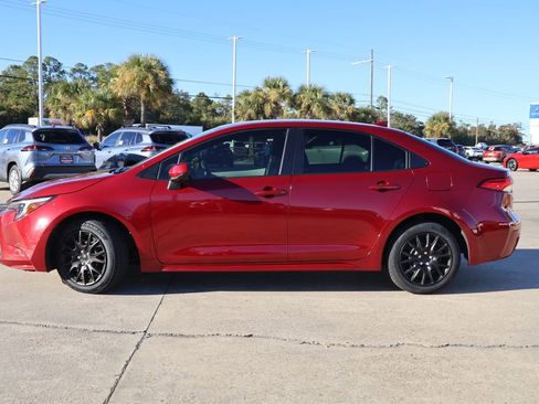 Used 2024 Toyota Corolla LE image 23