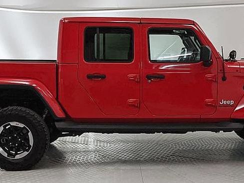 Used 2022 Jeep Gladiator Overland w/ Popular Equipment Package image 2