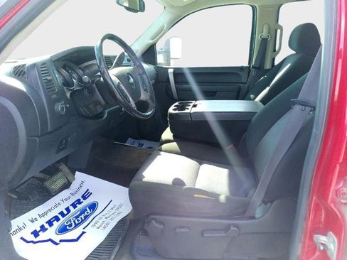 Used 2010 Chevrolet Silverado 2500 LT w/ Interior Plus Package AWD/4WD image 9