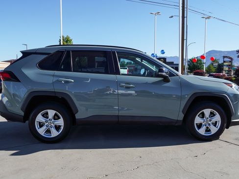 Certified 2021 Toyota RAV4 XLE w/ Convenience Package FWD image 9