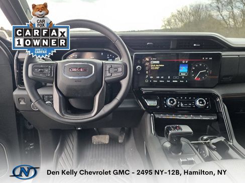 Used 2024 GMC Sierra 1500 AT4 w/ Technology Package AWD/4WD image 5
