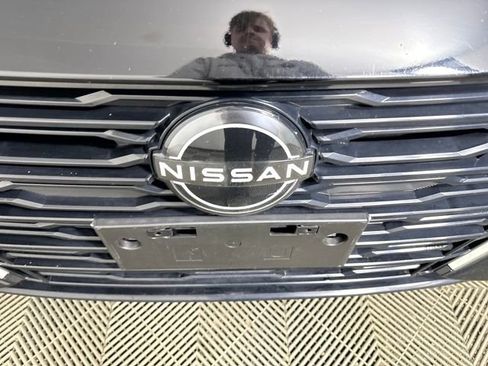 Used 2023 Nissan Altima 2.5 SV image 9