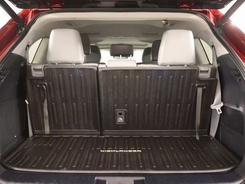 Used 2022 Toyota Highlander Limited FWD image 27