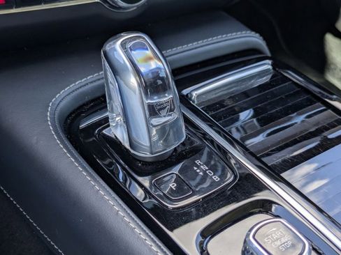 Used 2018 Volvo S90 T8 Inscription w/ Convenience Package AWD/4WD image 12