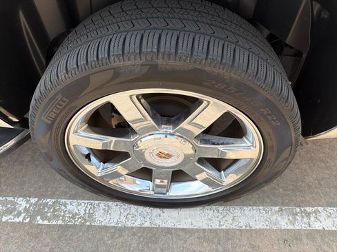 Used 2012 Cadillac Escalade Luxury RWD image 48