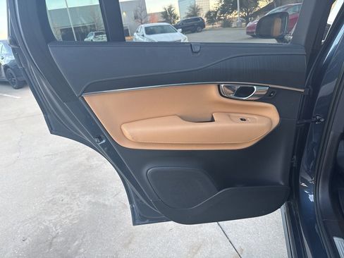 Used 2023 Volvo XC90 B6 Ultimate w/ Protection Package Premier image 19