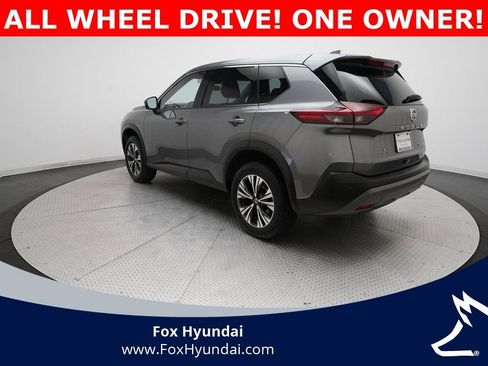 Used 2021 Nissan Rogue SV image 12