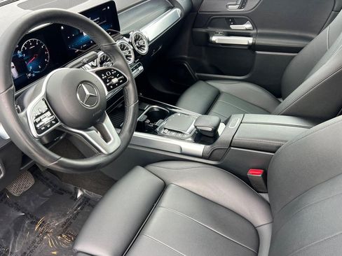 Used 2023 Mercedes-Benz GLB 250 image 4