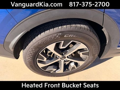 Certified 2025 Kia Sportage EX image 10