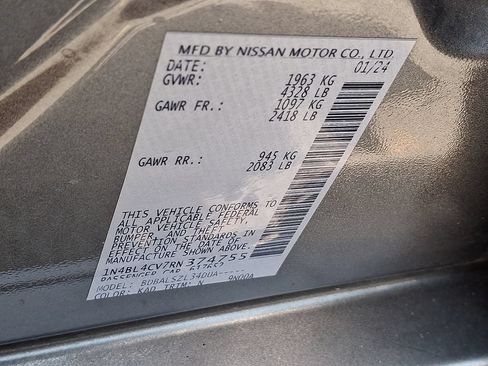Used 2024 Nissan Altima 2.5 SR FWD image 25