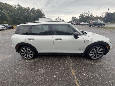 Used 2021 MINI Cooper Clubman S image 10