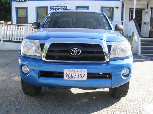 Used 2005 Toyota Tacoma PreRunner image 3