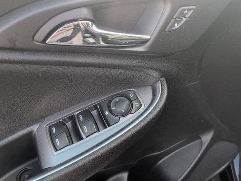Used 2019 Chevrolet Malibu LT FWD image 18