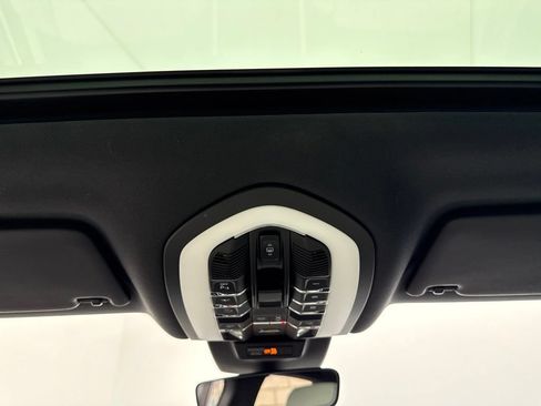 Certified 2024 Porsche Macan Turbo AWD/4WD image 31