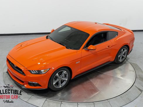 Used 2016 Ford Mustang GT Premium w/ Equipment Group 401A RWD image 32