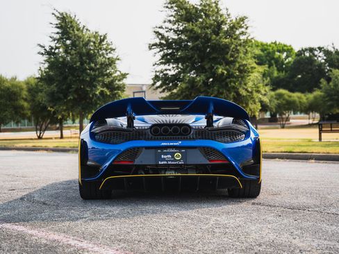 Used 2022 McLaren 765LT RWD image 13
