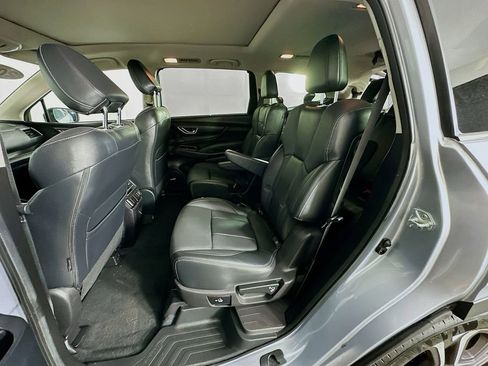 Certified 2023 Subaru Ascent Limited w/ Technology Package image 33