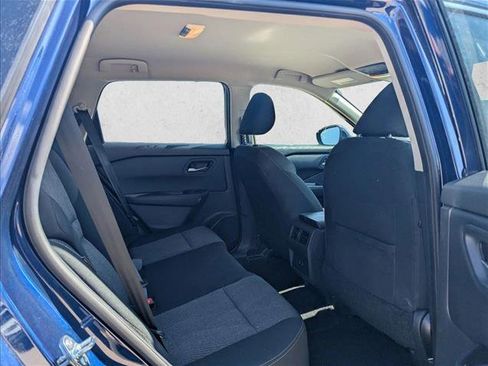 Used 2025 Nissan Rogue SV FWD image 14