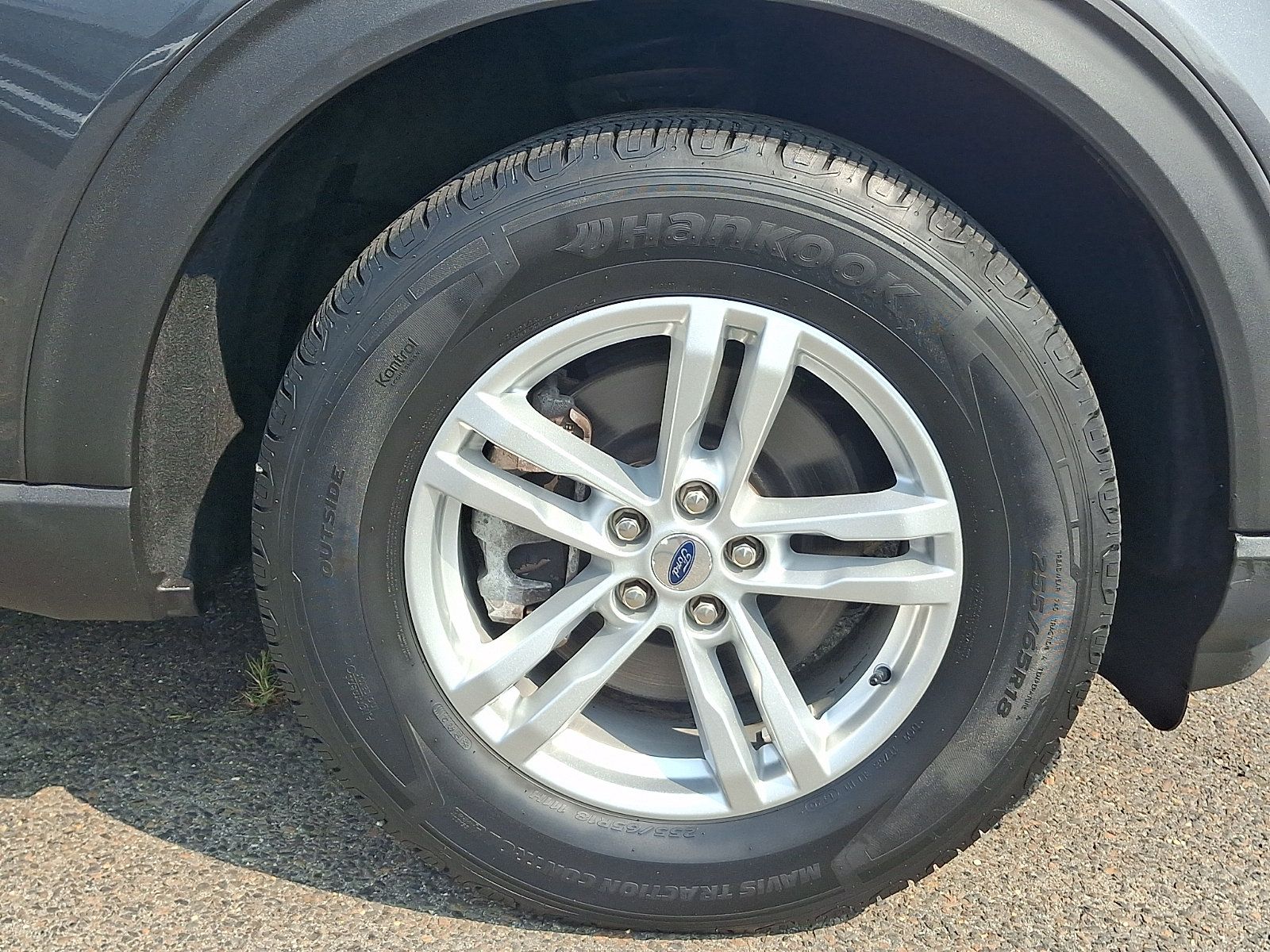 Used 2020 Ford Explorer XLT AWD/4WD image 9