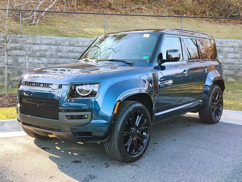 New 2026 Land Rover Defender 110 OCTA image 1