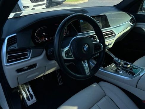Used 2022 BMW X5 xDrive40i w/ M Sport Package AWD/4WD image 14