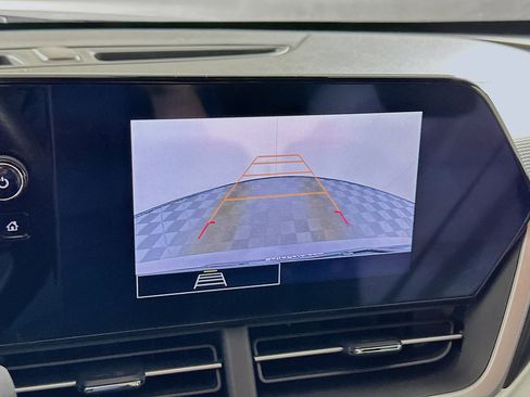 Used 2025 Chevrolet Trax RS w/ Sunroof Package image 22