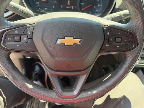 Used 2023 Chevrolet TrailBlazer LT w/ Convenience Package FWD image 7