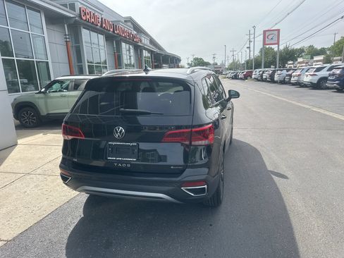 Used 2024 Volkswagen Taos SE AWD/4WD image 4