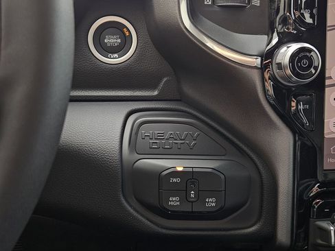New 2026 RAM 2500 Laramie AWD/4WD image 20