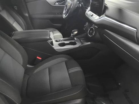 Certified 2025 Chevrolet Blazer LT w/ Convenience Package AWD/4WD image 8