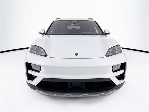 Used 2025 Porsche Macan Turbo Electric image 6