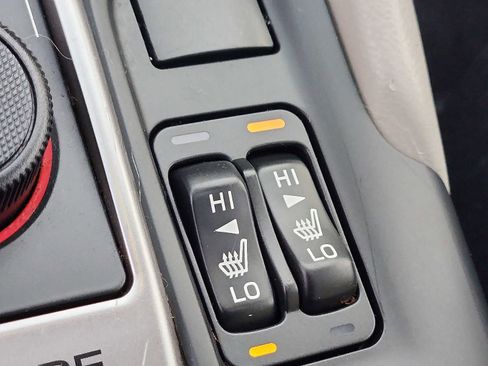 Used 2020 Subaru Forester Premium image 24