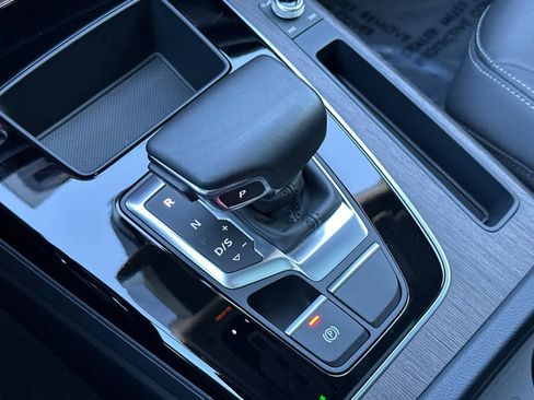 Used 2023 Audi Q5 2.0T Premium w/ Convenience Package image 21